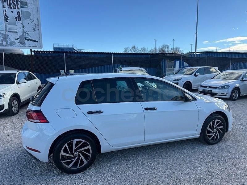 Usado VW Golf VII Advance 150 CV (110 kW) 2018 Blanco Berlina