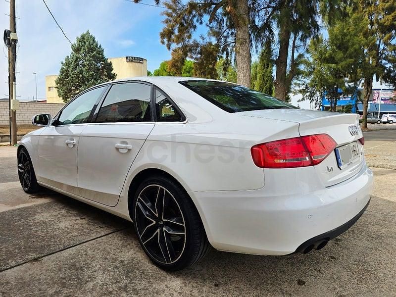 Usado Audi A4 143 CV (105 kW) 2011 Blanco Berlina