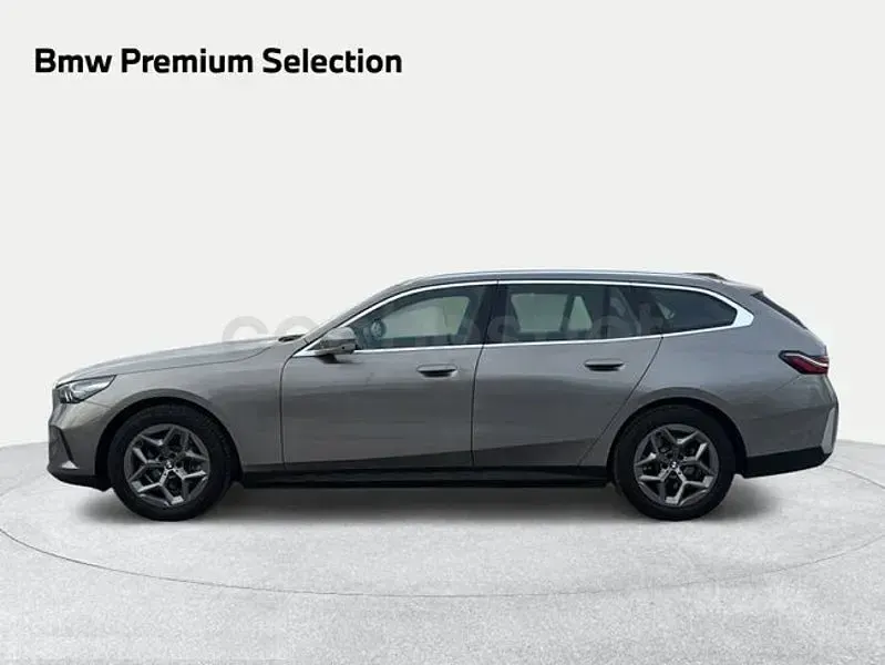 Usado BMW 520 197 CV (144 kW) 2024 Gris / plata Familiar