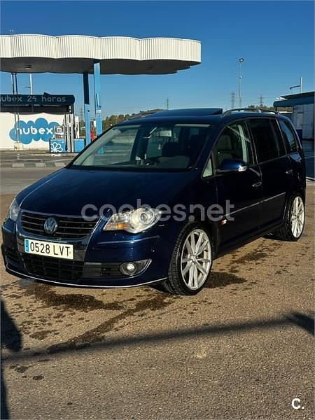 Usado VW Touran Highline 170 CV (125 kW) 2008 Azul Monovolumen