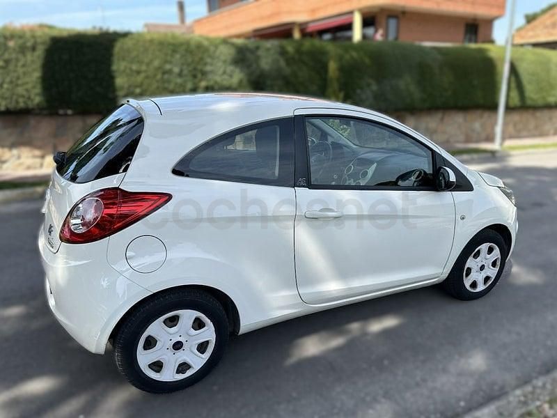 Usado Ford Ka 69 CV (50 kW) 2013 Blanco Utilitario