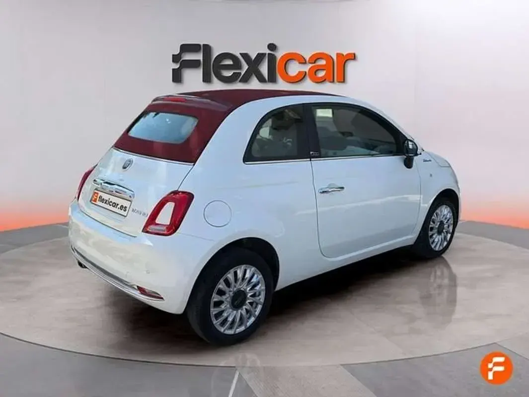 Usado Fiat 500 Dolcevita 71 CV (52 kW) 2022 Blanco Descapotable