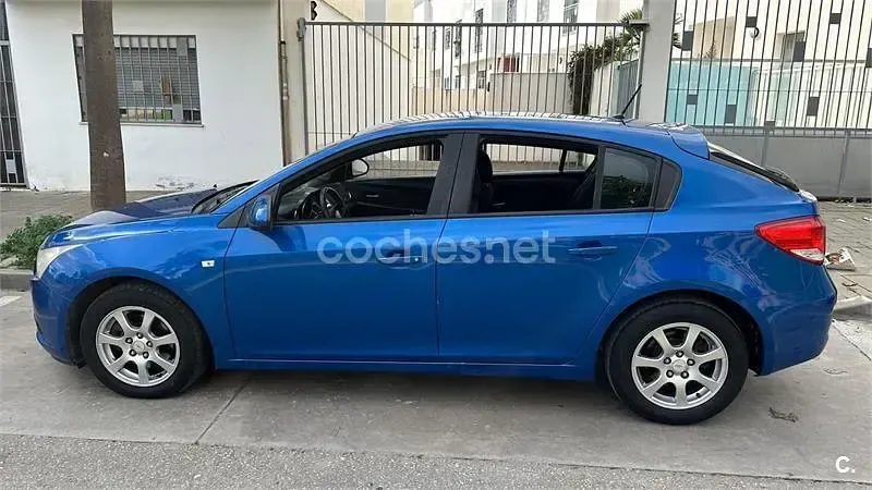 Usado Chevrolet Cruze LT 163 CV (119 kW) 2013 Azul Berlina