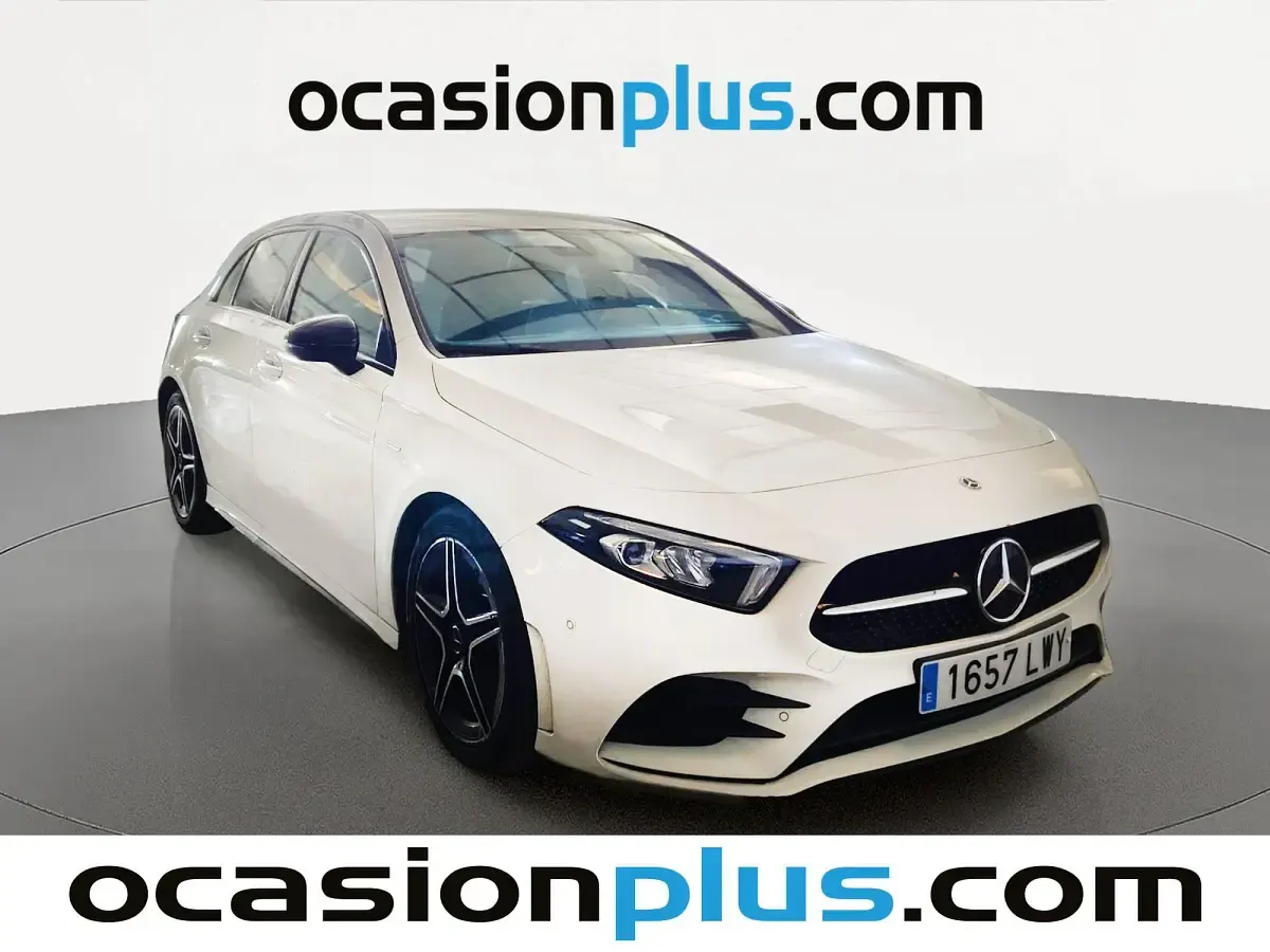 Usado Mercedes A180 AMG 116 CV (85 kW) 2022 Blanco Utilitario