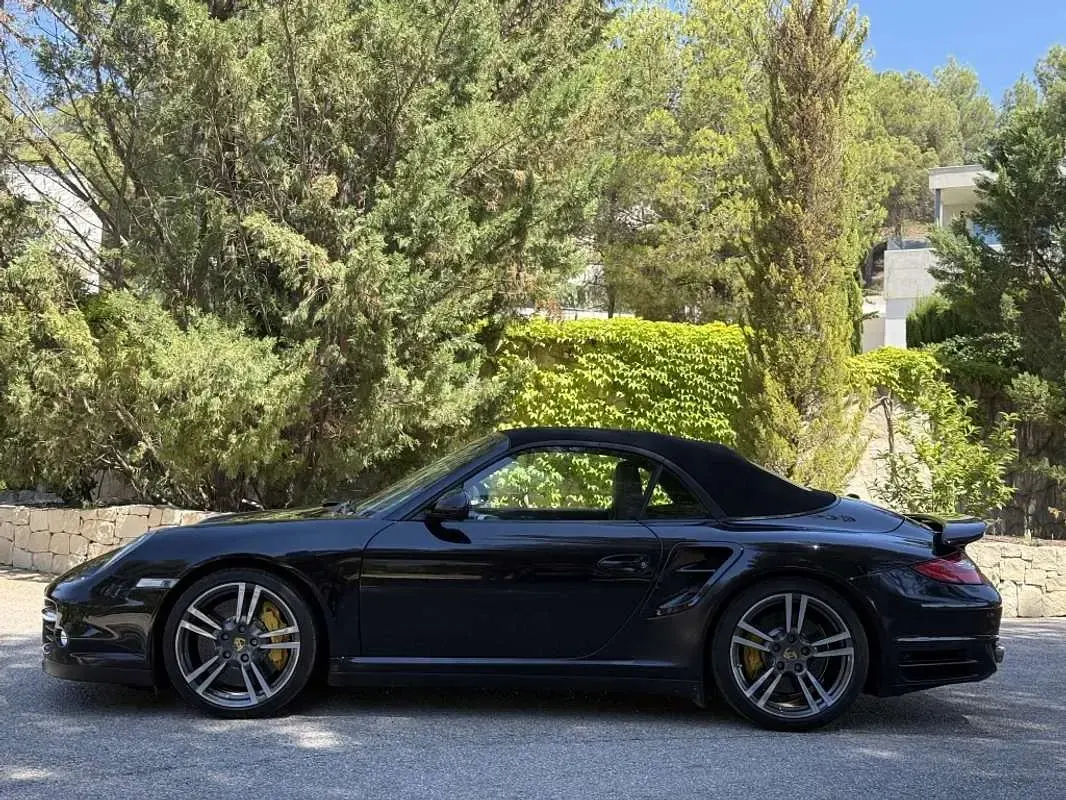 Usado Porsche 911 Turbo S Cabriolet 530 CV (389 kW) 2011 Negro Descapotable