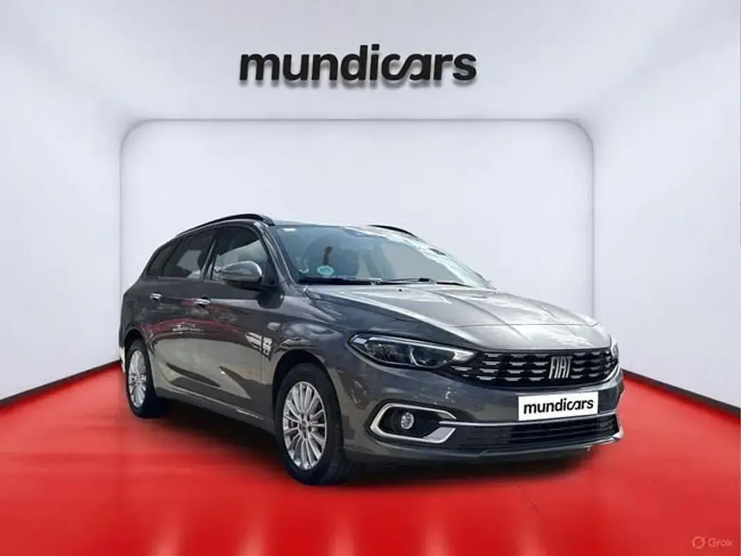 Usado Fiat Tipo Life 101 CV (74 kW) 2021 Gris Familiar