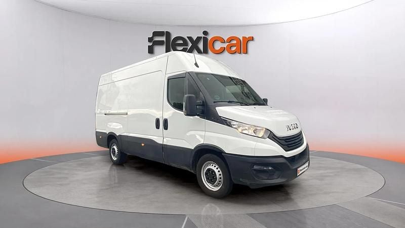 Usado Iveco Daily 156 CV (114 kW) 2023 Blanco Berlina