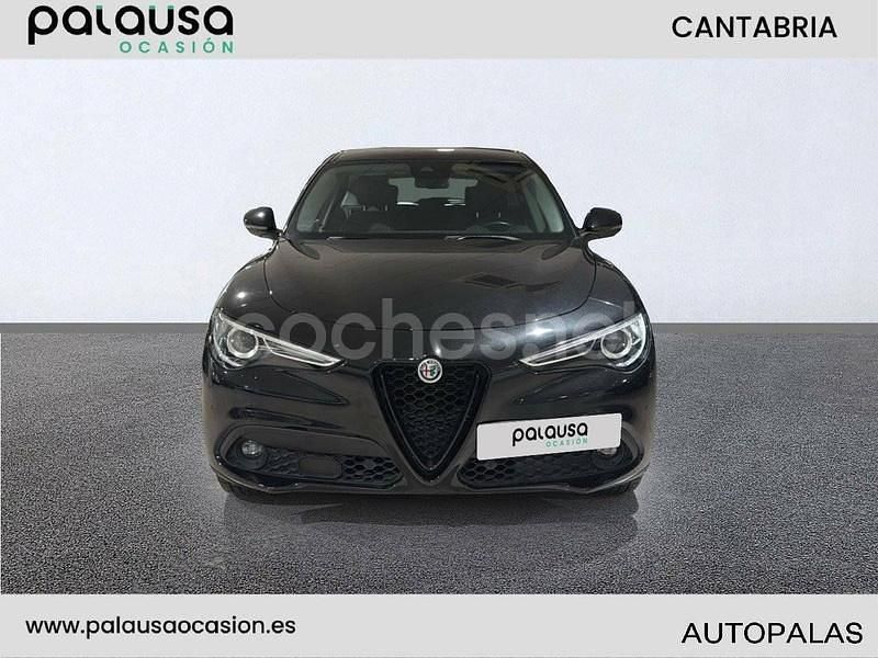 Usado Alfa Romeo Stelvio Sprint 190 CV (139 kW) 2020 Negro SUV