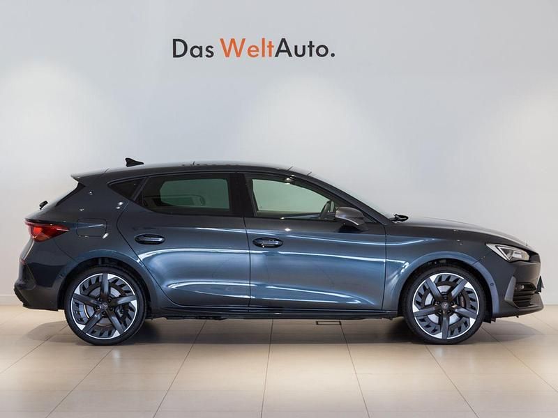 Usado Cupra Leon VZ 245 CV (180 kW) 2021 Gris Berlina