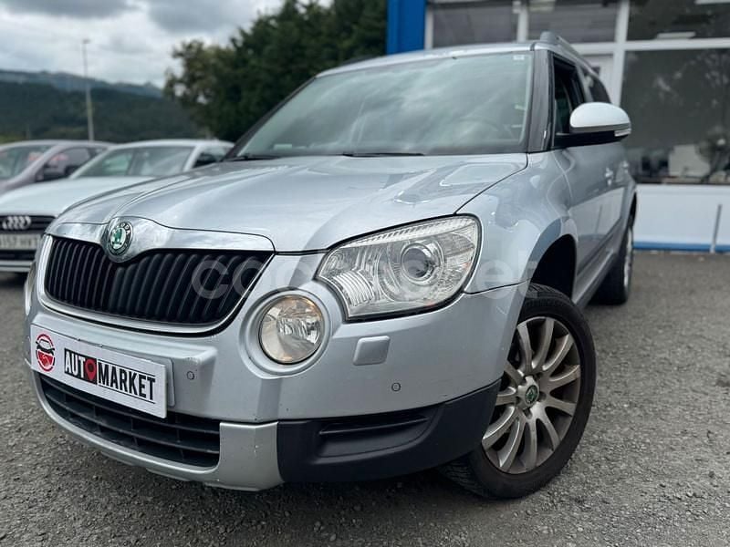 Gris / plata Usado 2011 Skoda Yeti Experience SUV | 9490 € (Un poco caro) - Imagen 1/4