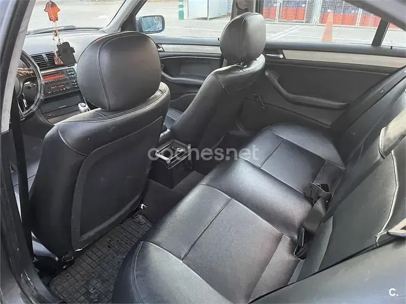 Usado BMW 320 150 HP (110 kW) 2003 Cinzento Sedan