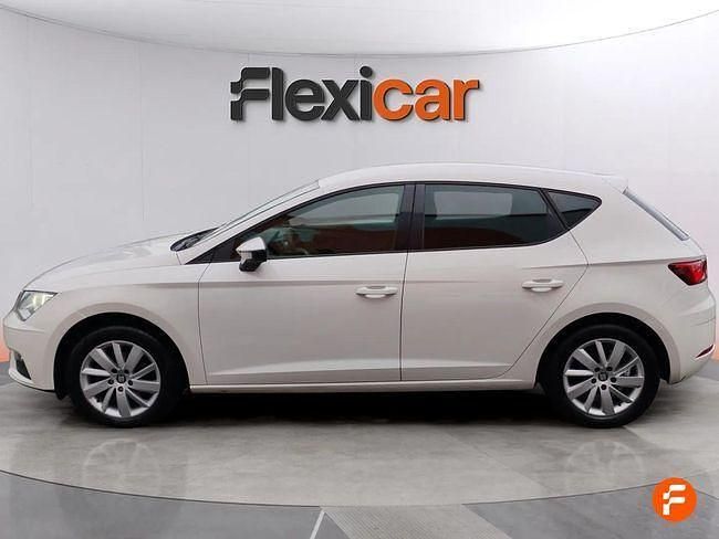 Usado Seat Leon Style 115 CV (84 kW) 2019 Blanco Berlina
