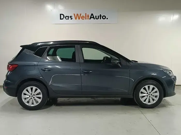 Usado Seat Arona Style 115 CV (84 kW) 2025 Gris / plata SUV