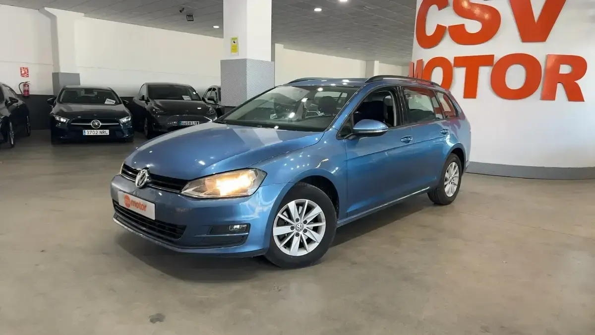 Usado VW Golf VII Business 105 CV (77 kW) 2014 Azul Familiar