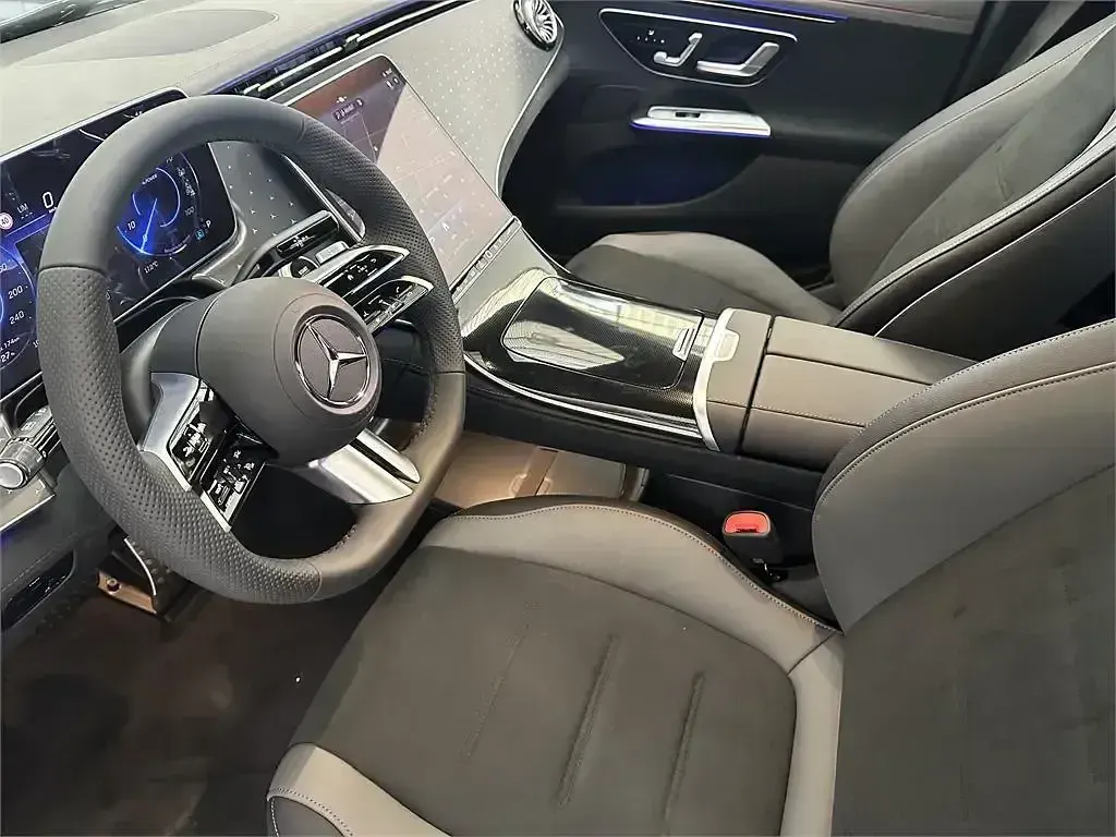 Nuevo Mercedes EQE350 Edition 235 kW (320 CV) 2025 Azul Berlina