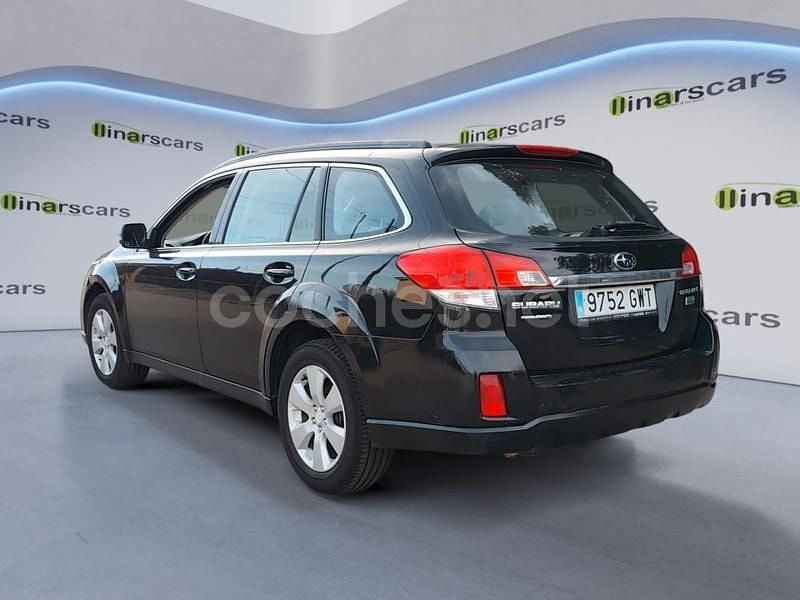 Usado Subaru Outback Premium 150 CV (110 kW) 2010 Negro SUV