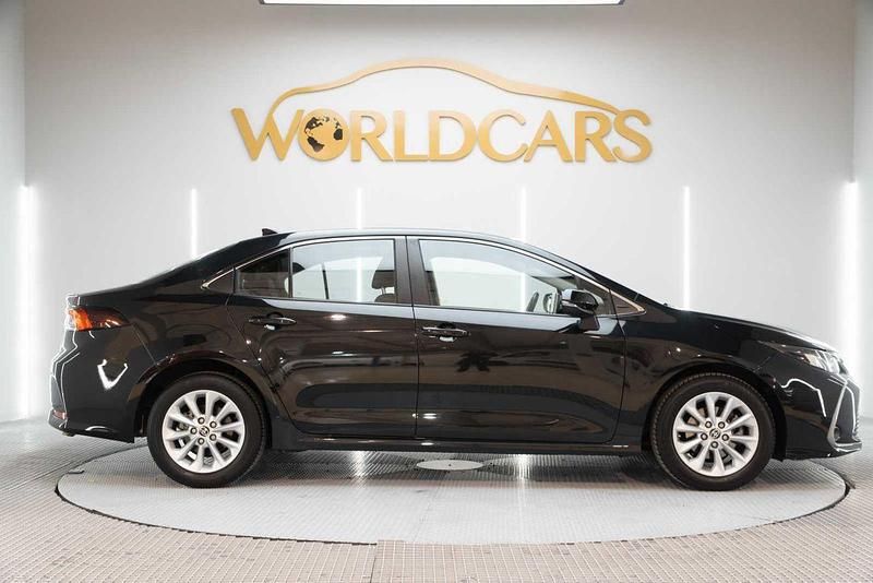 Usado Toyota Corolla Active 122 CV (89 kW) 2023 Negro Berlina