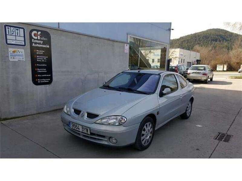 Gris Usado 2002 Renault Mégane II Dynamique Coupe | 2650 € (Precio justo) - Imagen 1/1