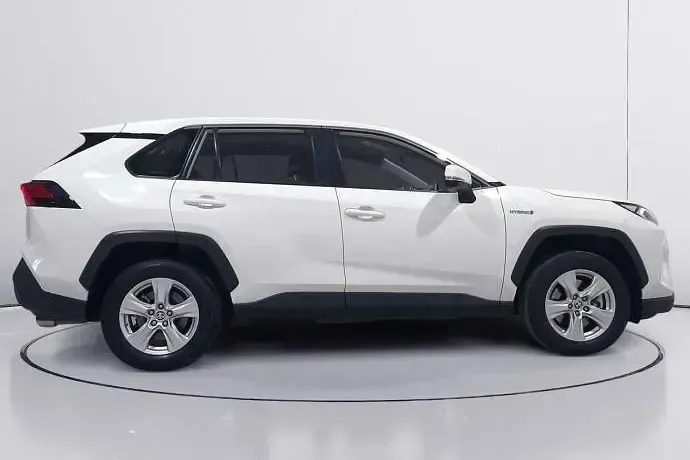 Usado Toyota RAV4 Hybrid Business Edition 218 CV (160 kW) 2021 SUV