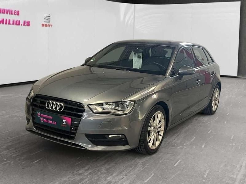 Usado Audi A3 Sportback Ambiente 150 CV (110 kW) 2014 Gris Utilitario