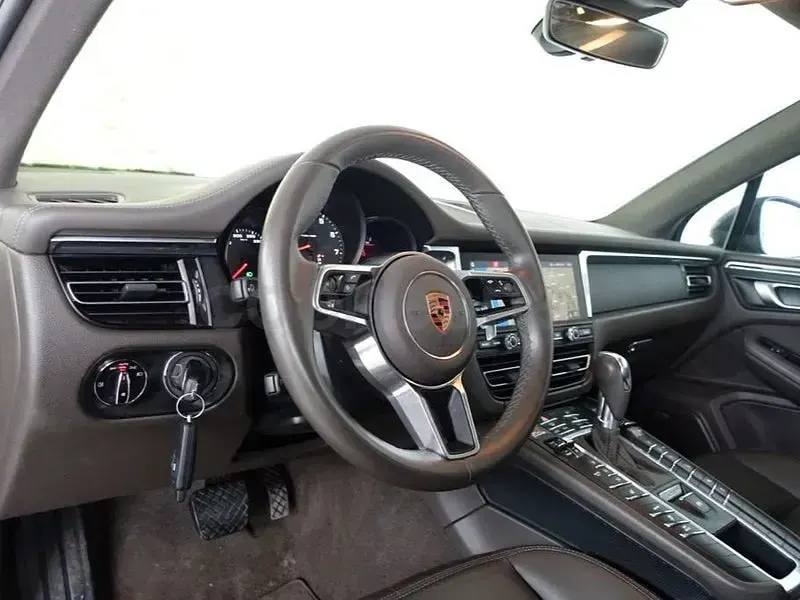Usado Porsche Macan 245 CV (180 kW) 2021 Negro SUV