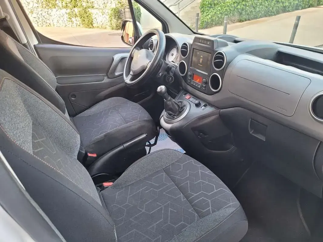 Usado Peugeot TePee 99 CV (72 kW) 2017 Blanco Van