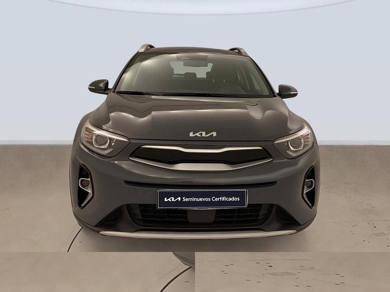 Usado Kia Stonic 84 CV (61 kW) 2022 Gris SUV