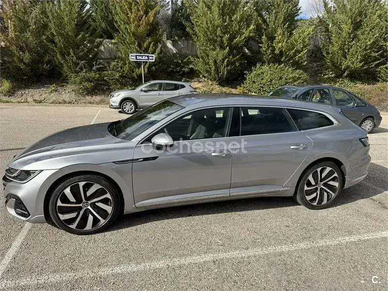Usado VW Arteon R-line 150 CV (110 kW) 2021 Gris / plata Familiar