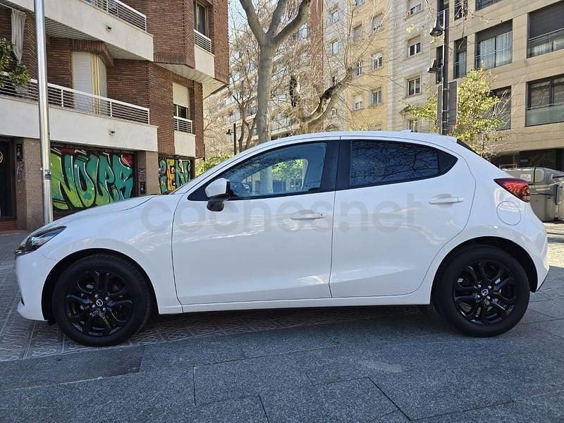 Usado Mazda 2 Edition 90 CV (66 kW) 2020 Blanco Berlina