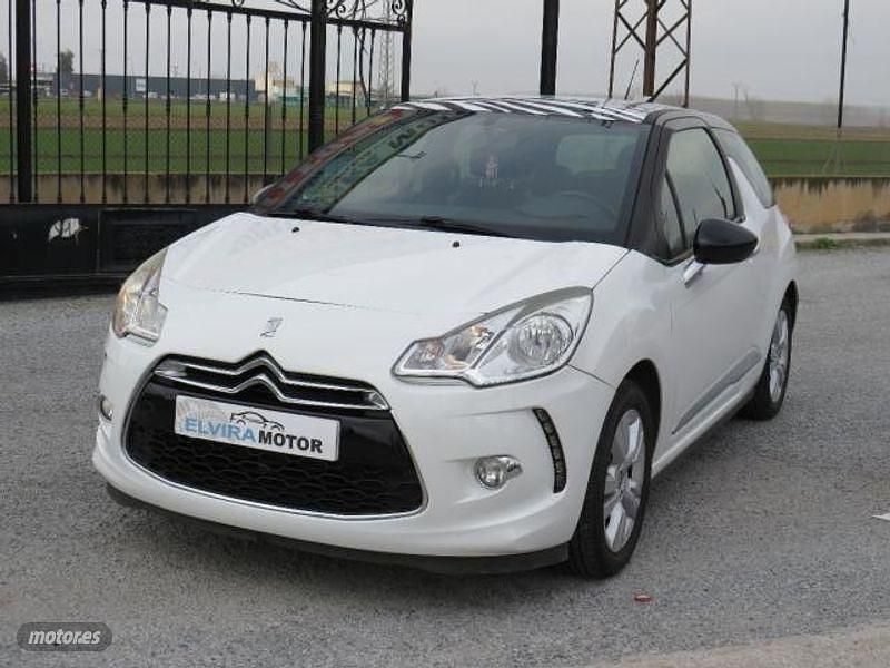 Usado Citroën DS3 So Chic 99 CV (72 kW) 2014 Blanco Coupe