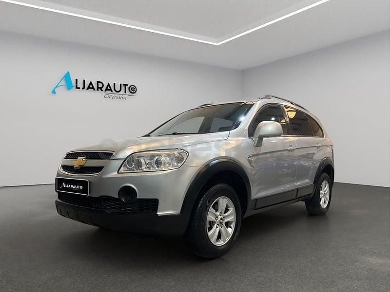 Usado Chevrolet Captiva LS 136 CV (100 kW) 2007 Gris / plata SUV