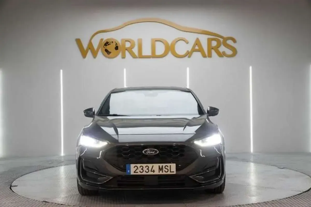 Usado Ford Focus ST-Line X 125 CV (91 kW) 2024 Negro Berlina