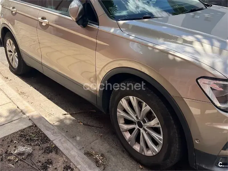 Usado VW Tiguan Advance 150 CV (110 kW) 2018 Beige SUV