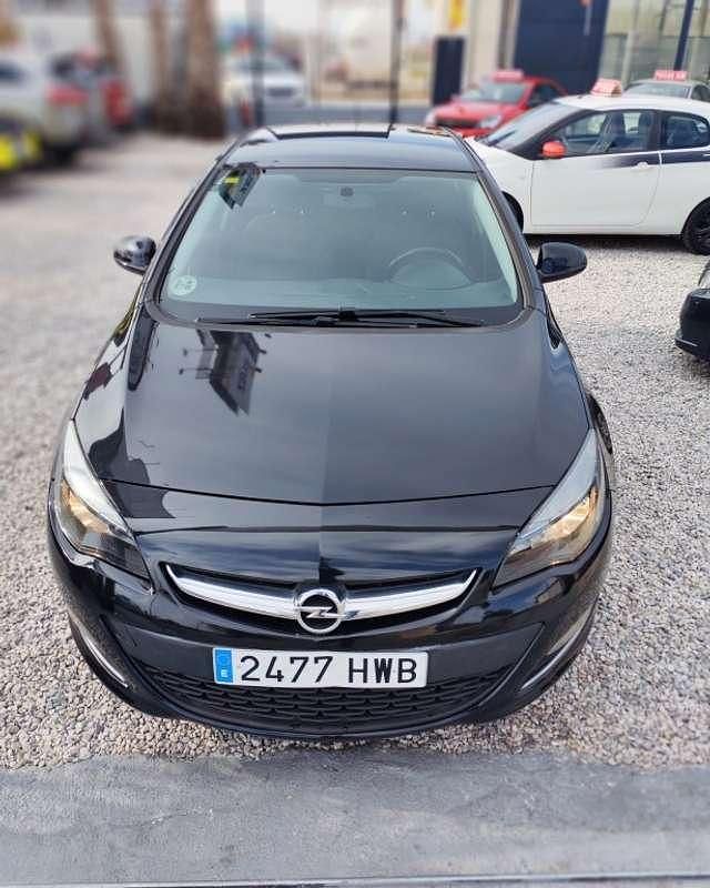 Usado Opel Astra Selective 110 HP (80 kW) 2014 Preto Citadino