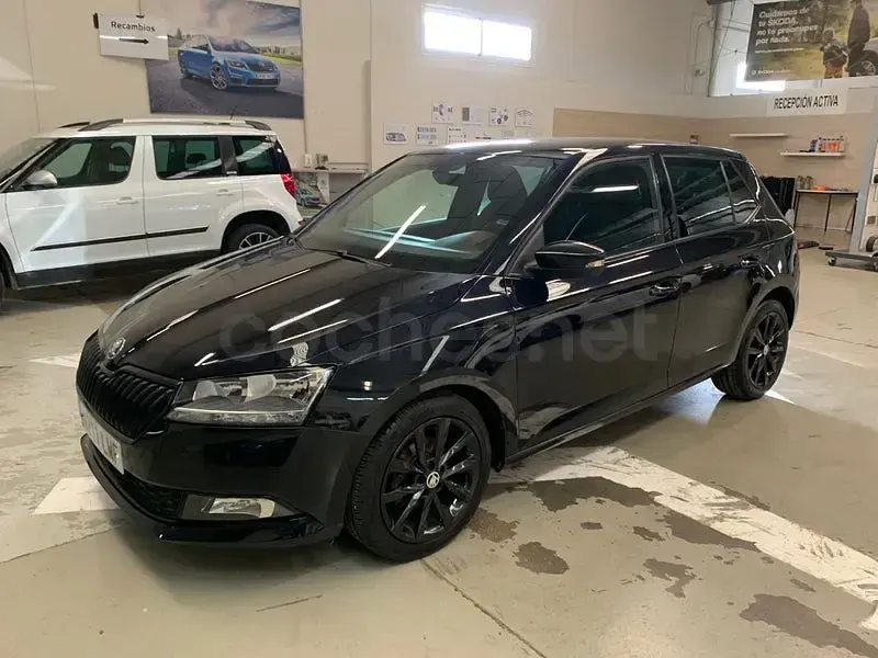 Usado Skoda Fabia 95 CV (69 kW) 2021 Negro Utilitario