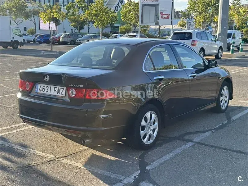 Usado Honda Accord Executive 155 CV (114 kW) 2007 Negro Berlina
