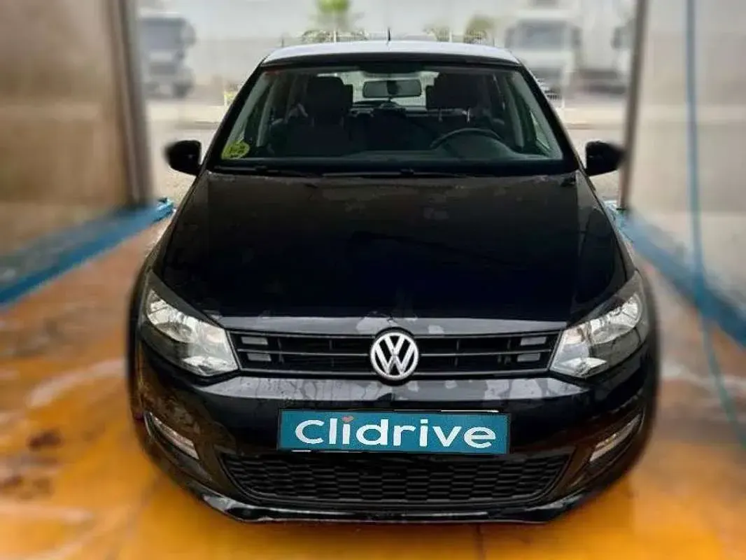 Usado VW Polo Advance 75 CV (55 kW) 2010 Negro Utilitario