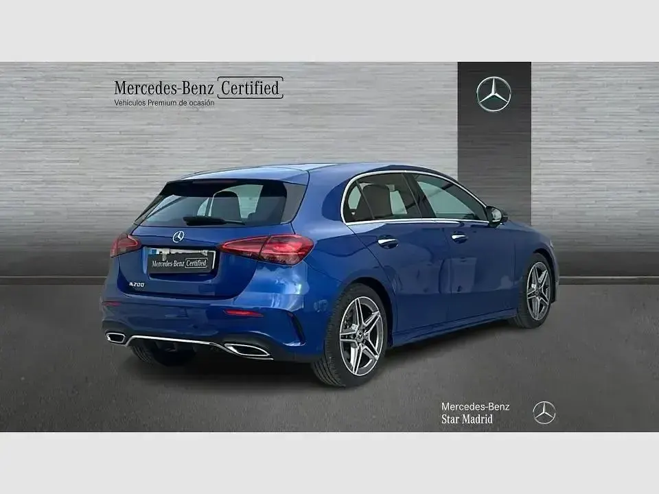 Usado Mercedes A200 163 CV (119 kW) 2025 Azul espectral magno (manufaktur) Berlina