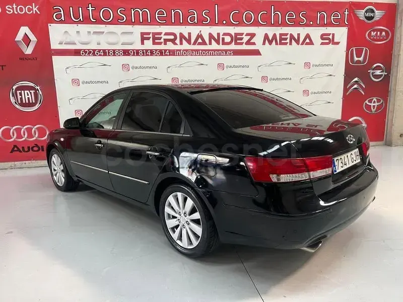 Usado Hyundai Sonata Style 235 CV (172 kW) 2008 Negro Berlina