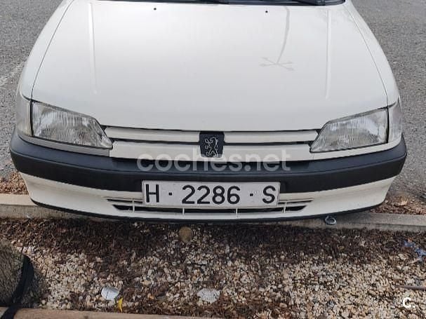Usado Peugeot 306 90 CV (66 kW) 1993 Blanco Utilitario