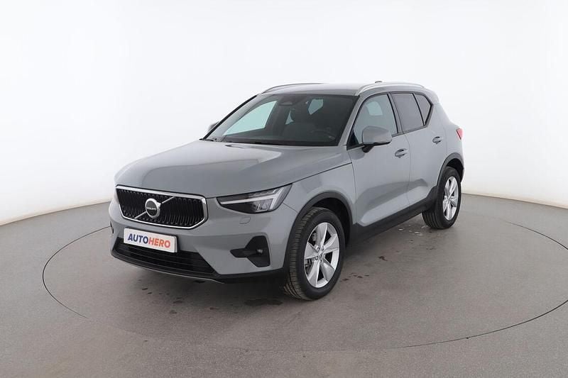 Gris Usado 2023 Volvo XC40 Core SUV | 29.699 € (Buen precio) - Imagen 1/3