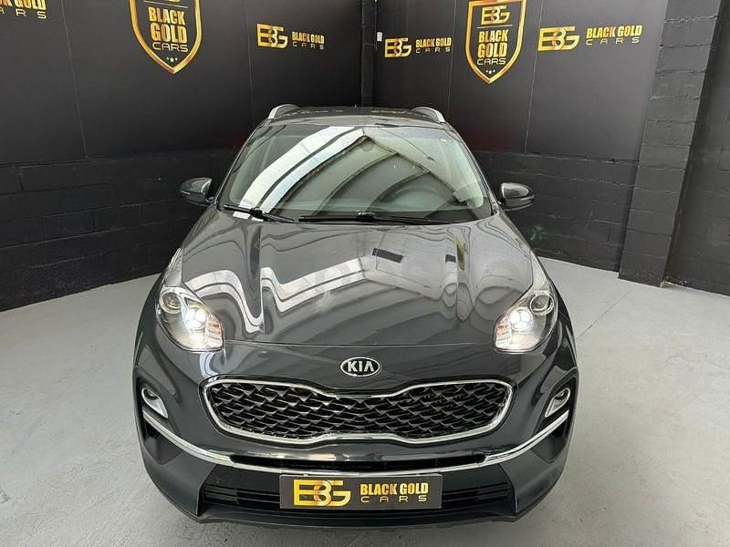Usado Kia Sportage 136 CV (100 kW) 2021 Gris / plata SUV