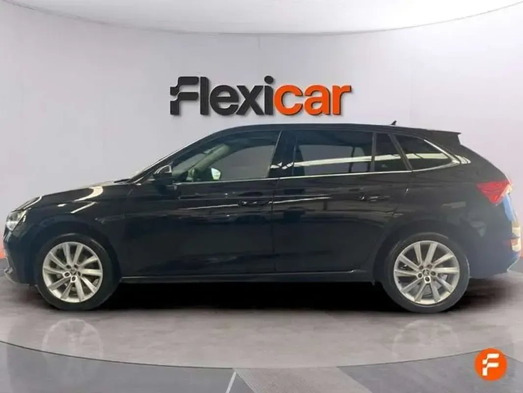 Usado Skoda Scala Monte Carlo 150 CV (110 kW) 2022 Negro Utilitario