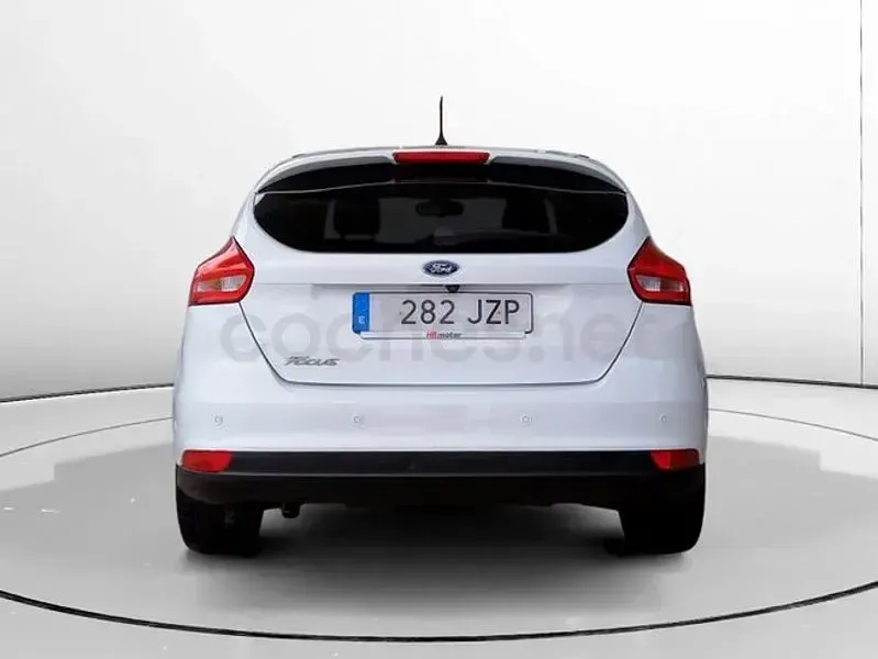 Begagnad Ford Focus Titanium 125 HK (91 kW) 2017 Vit Sedan