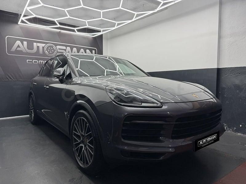 Usado Porsche Cayenne 462 CV (339 kW) 2020 Gris / plata SUV