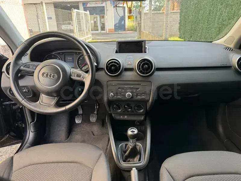 Usado Audi A1 Sportback Ambition 90 CV (66 kW) 2013 Negro Utilitario