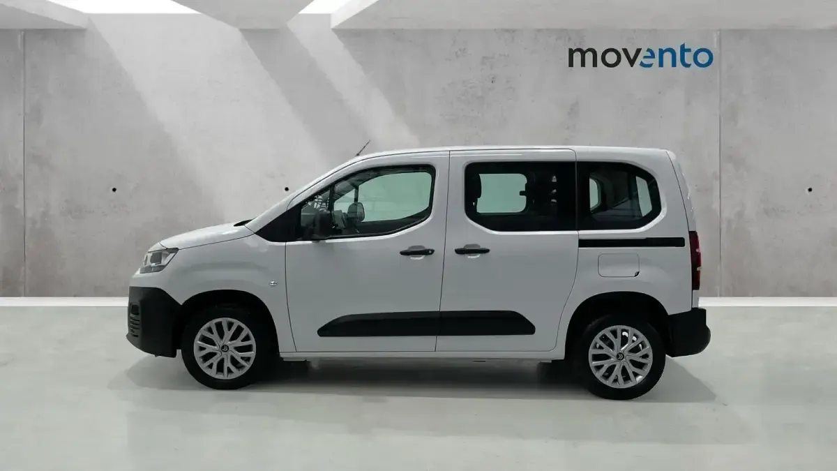 Usado Citroën Berlingo Business Class 102 CV (75 kW) 2023 Blanco Monovolumen