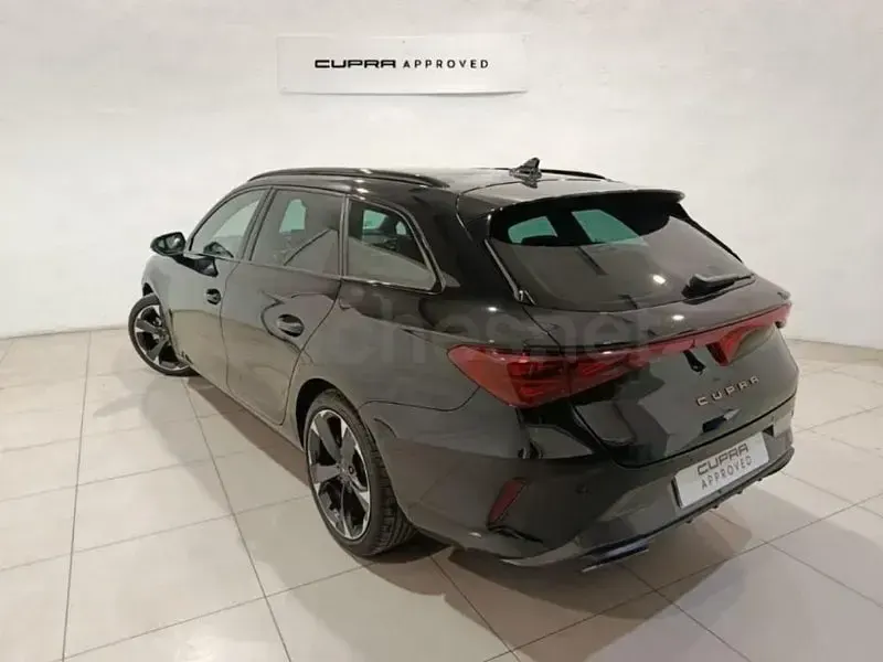 Usado Cupra Leon 150 CV (110 kW) 2024 Negro Familiar