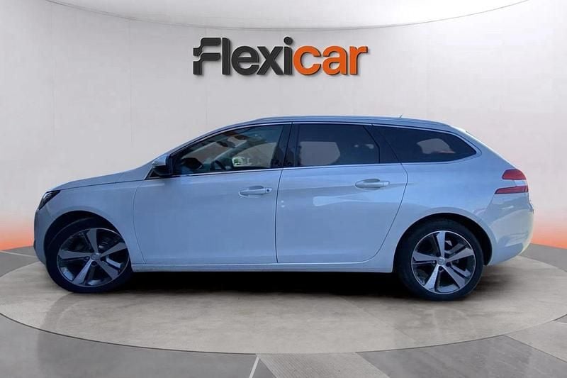 Usado Peugeot 308 SW Allure 131 CV (96 kW) 2017 Blanco Familiar