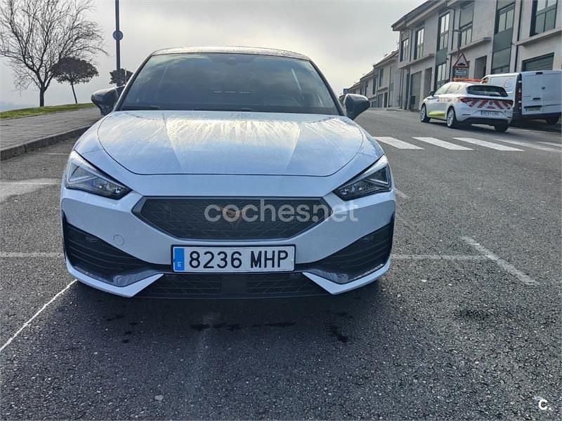 Usado Cupra Leon 150 CV (110 kW) 2023 Blanco Berlina